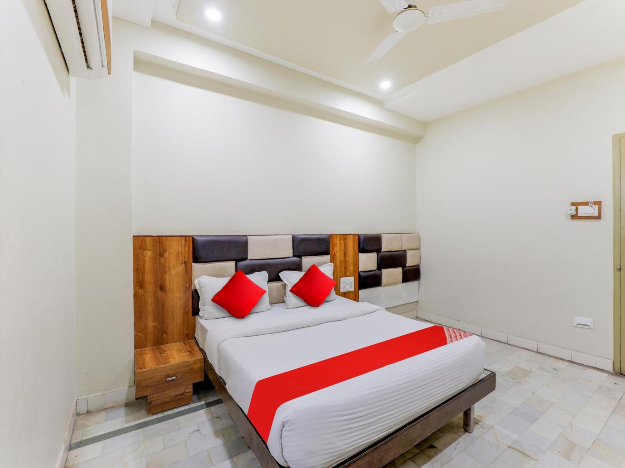 Hotel O Asopalav Naroda Exterior photo